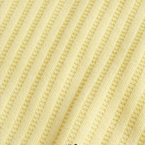 Hollister Yellow Textured VNeckLong Sleev Sweater - Picture 2 of 9